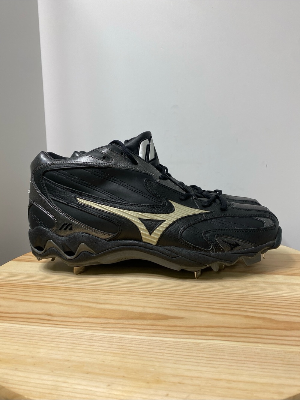 Vintage Mizuno 9-Spike Franchise Mid Baseball Cleats Black FB33MBK Men’s 13